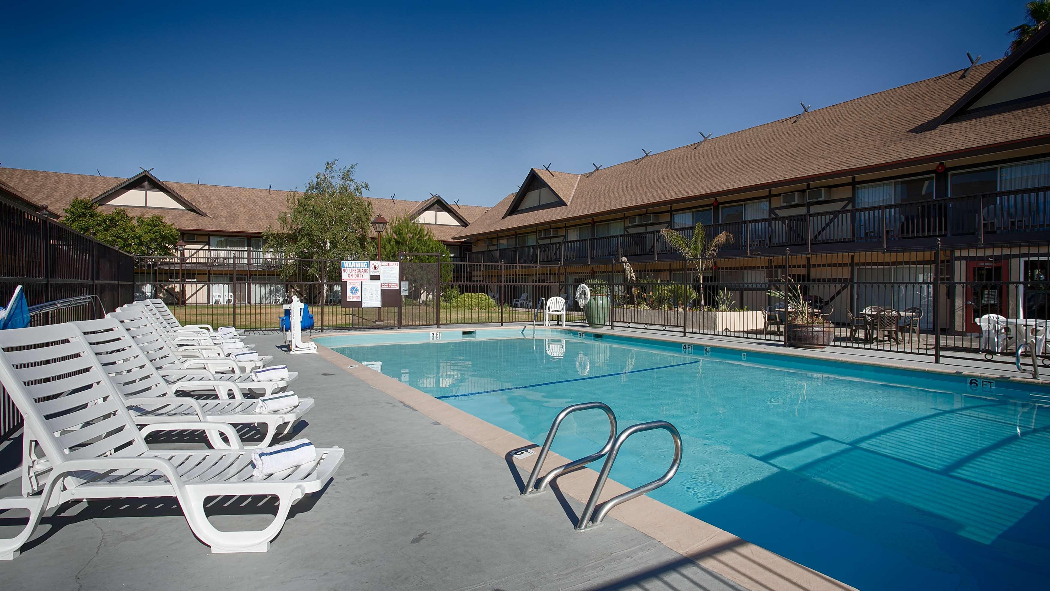 Best Western Andersen'S Inn Санта-Нелла Экстерьер фото