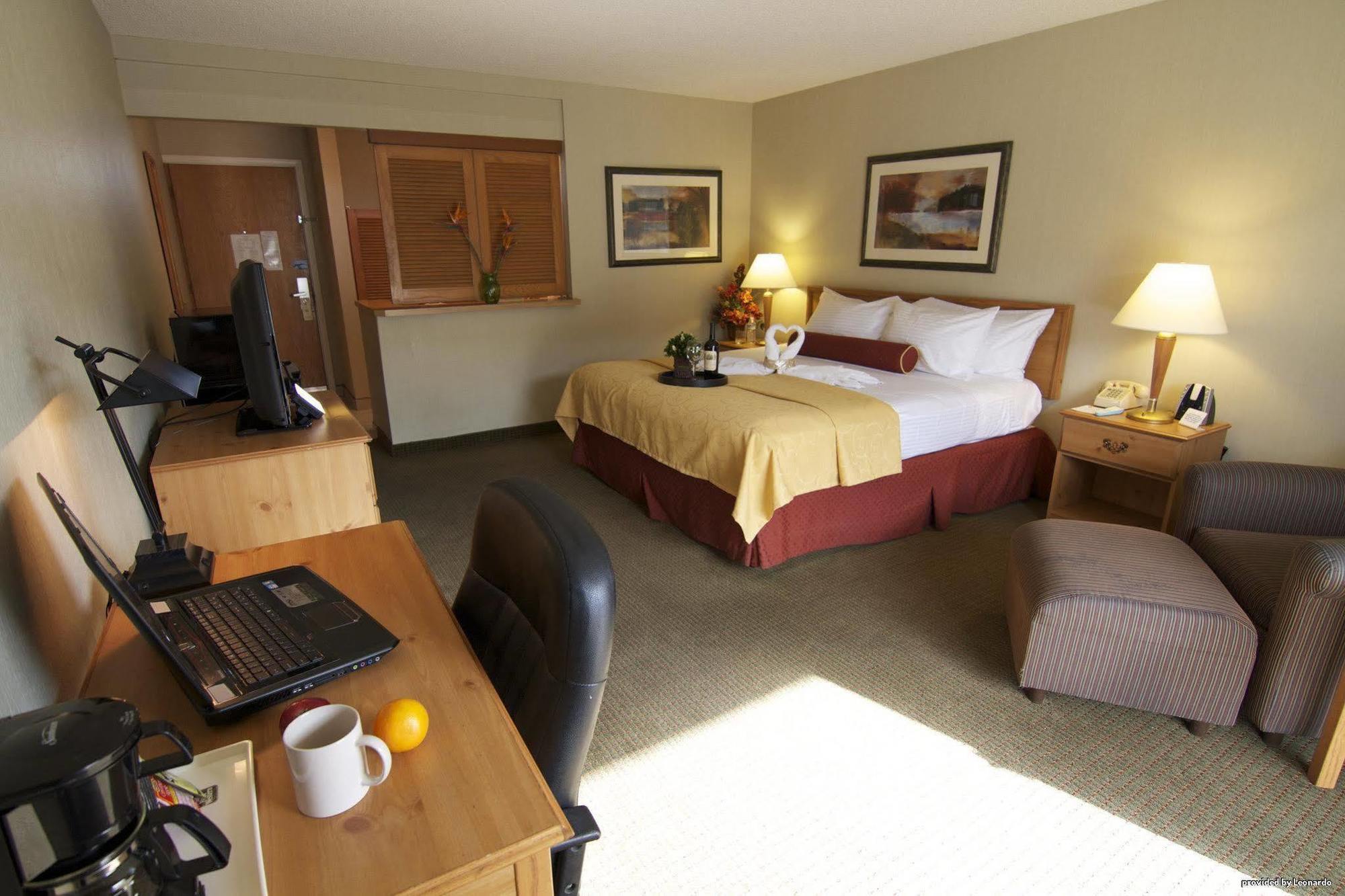 Best Western Andersen'S Inn Санта-Нелла Экстерьер фото